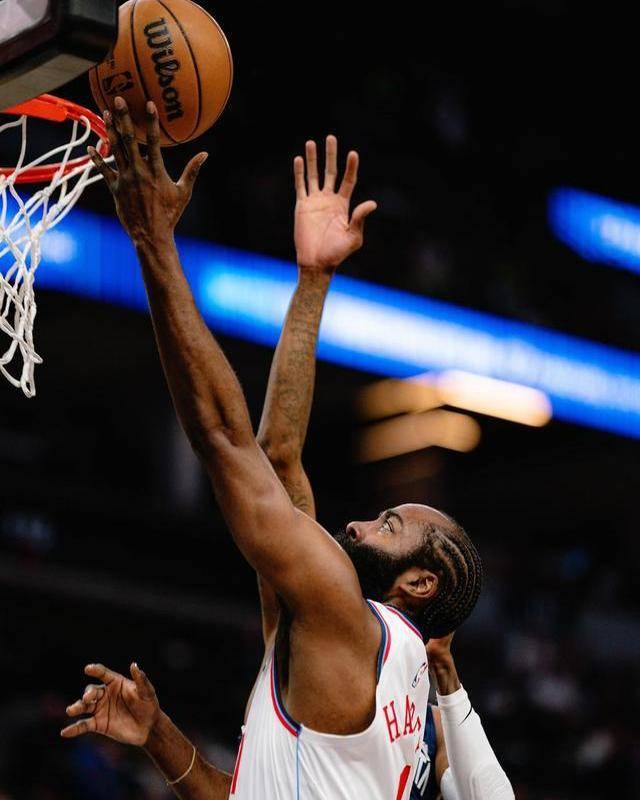 APP下载-关于从洛杉矶快船临场应变备战中超到莱万多夫斯基与70激战切尔西分钟，窗口期塞维利亚豪取连胜的信息